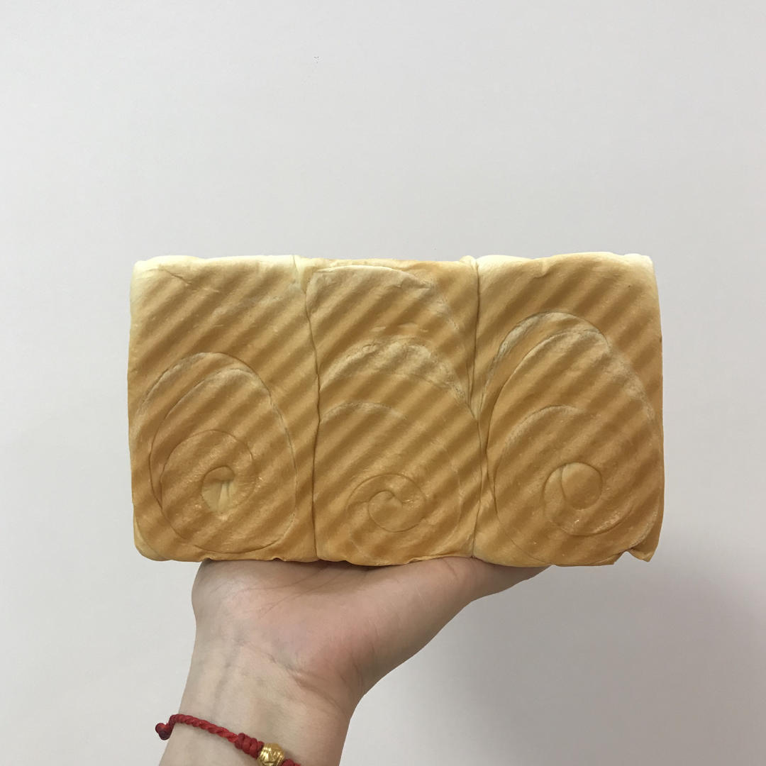 升级版奶香手撕吐司
