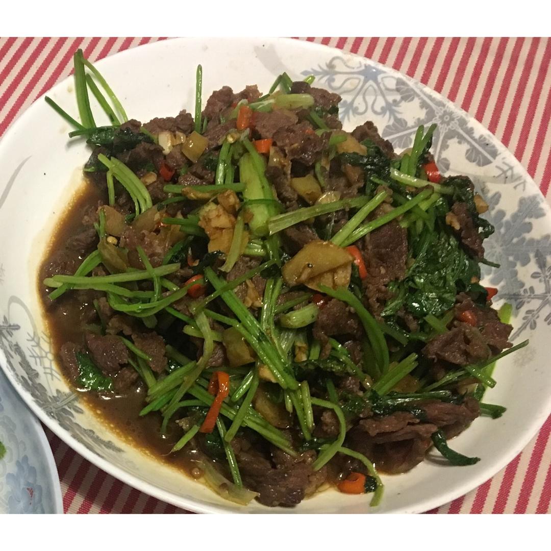 香菜牛肉