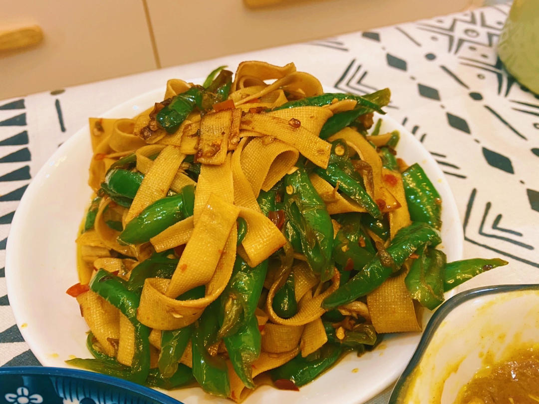 青椒肉丝千张小炒