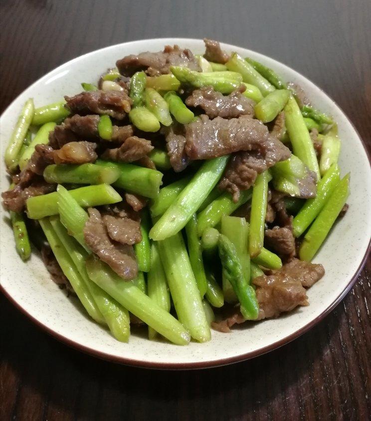 芦笋炒牛柳