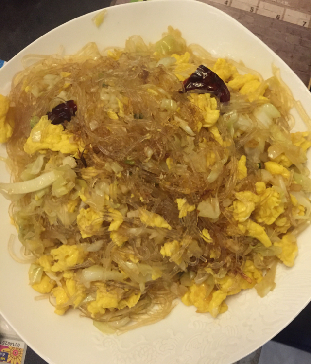 包菜粉丝炒鸡蛋