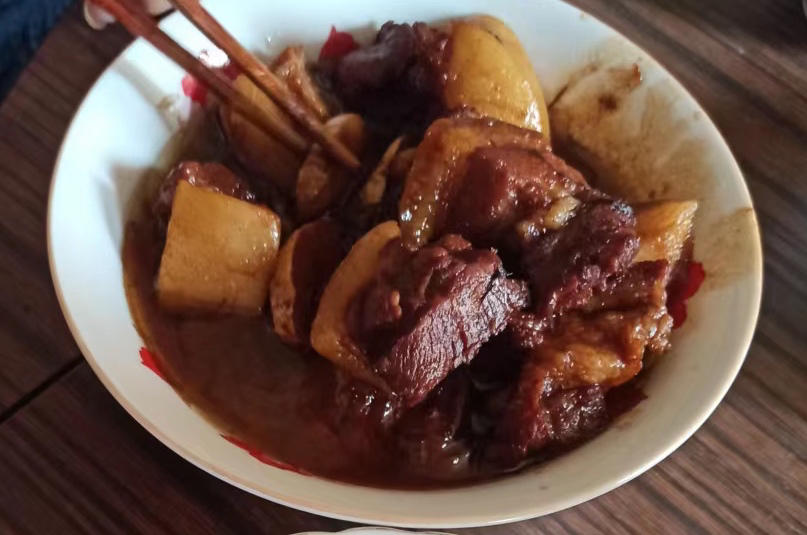 小拉家私房红烧肉|酱汁拌饭两碗米饭下肚