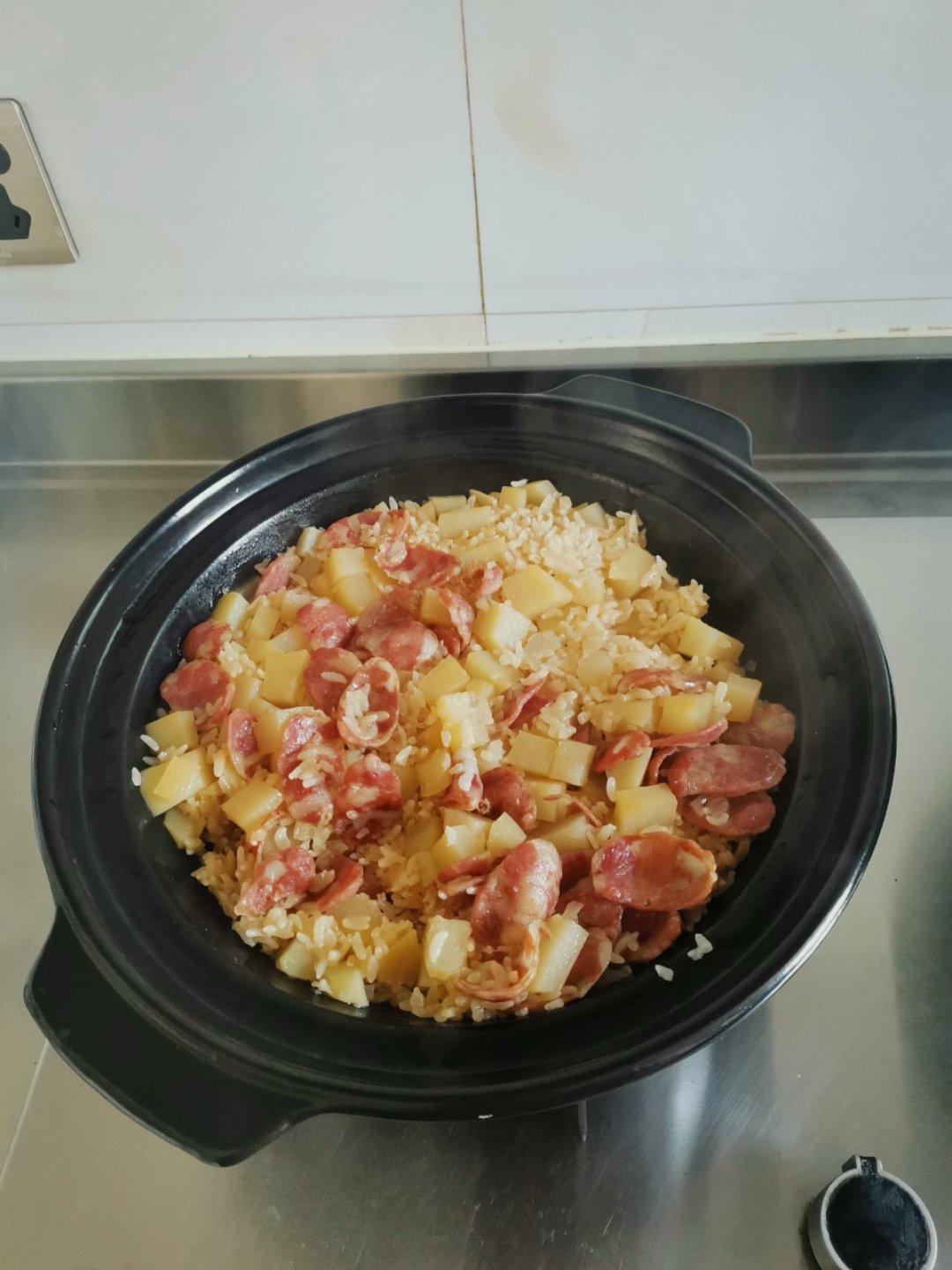 腊味砂锅饭