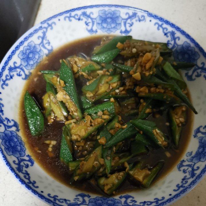 简单好吃的炒秋葵