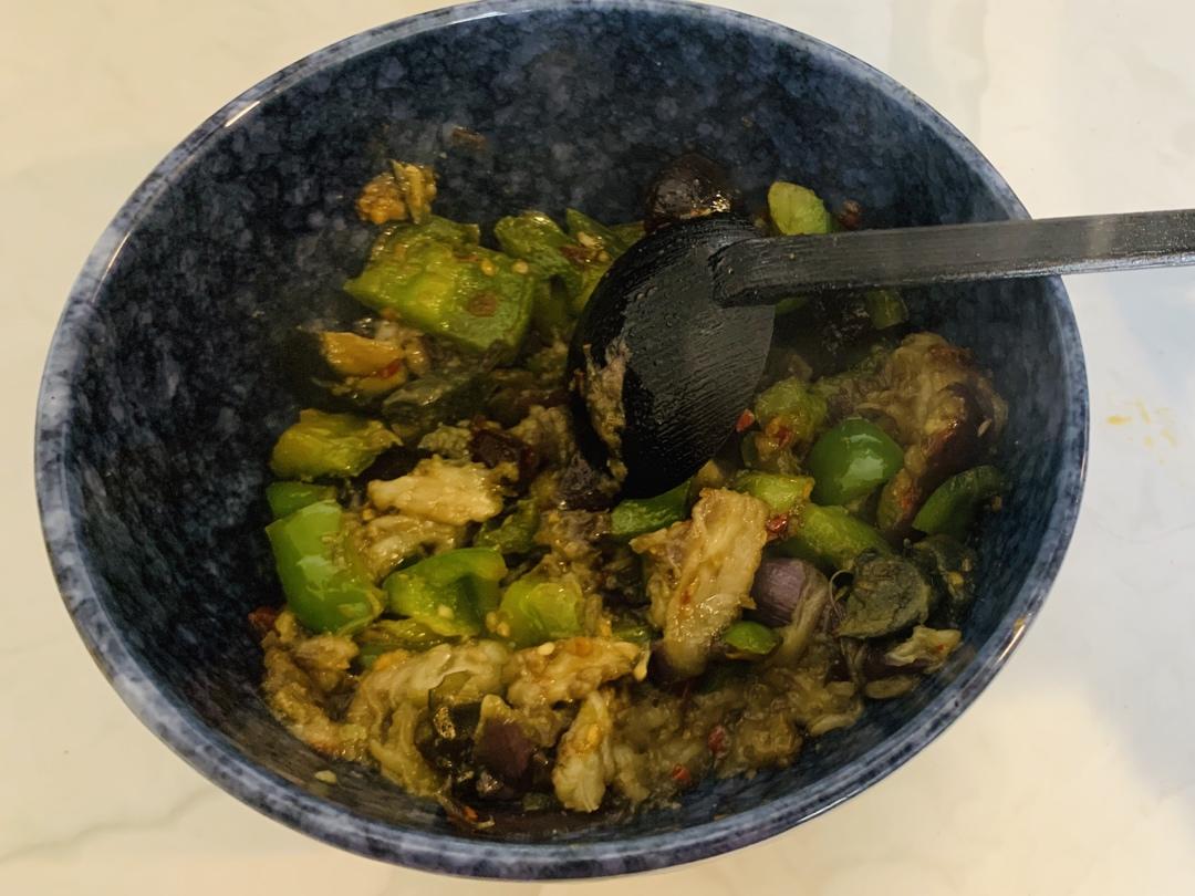 辣椒皮蛋擂茄子