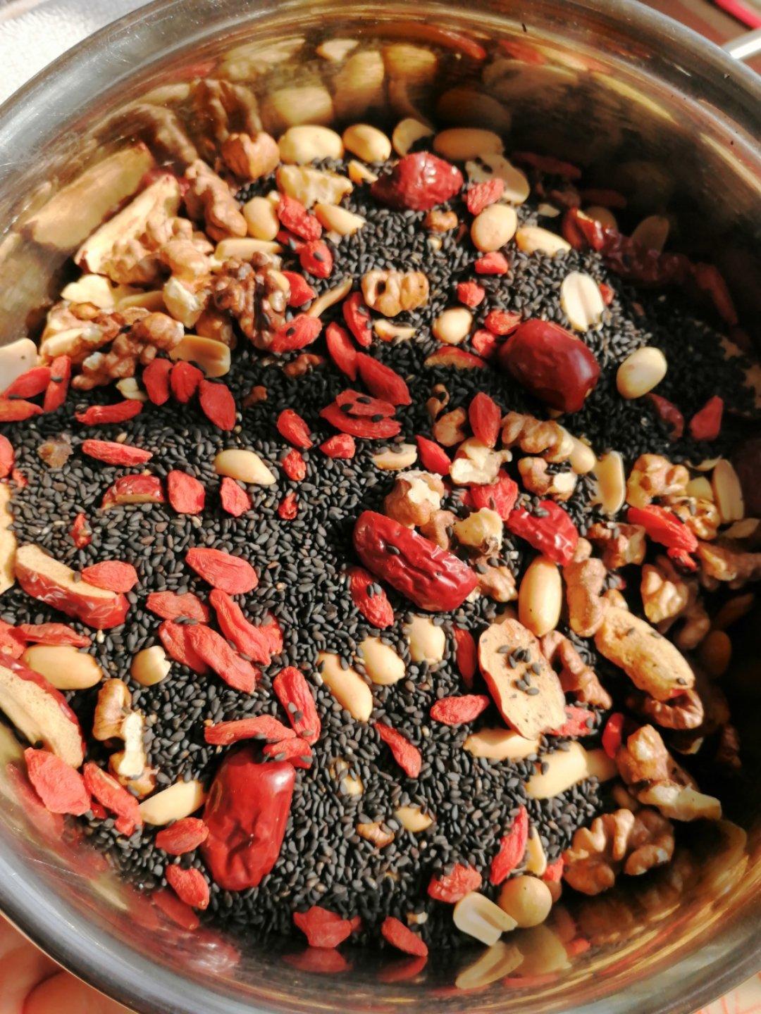 枸杞核桃花生黑芝麻片
