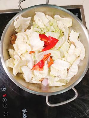 干锅包菜的做法 步骤5
