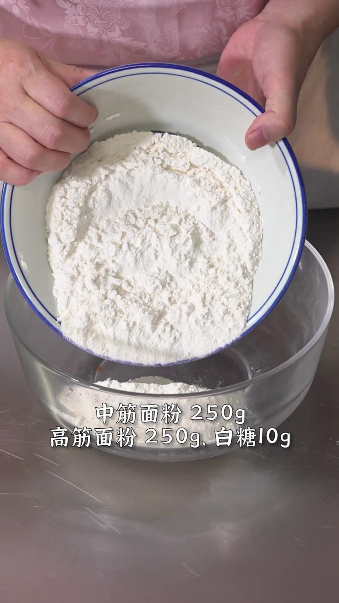 纯奶手撕吐司的做法 步骤1