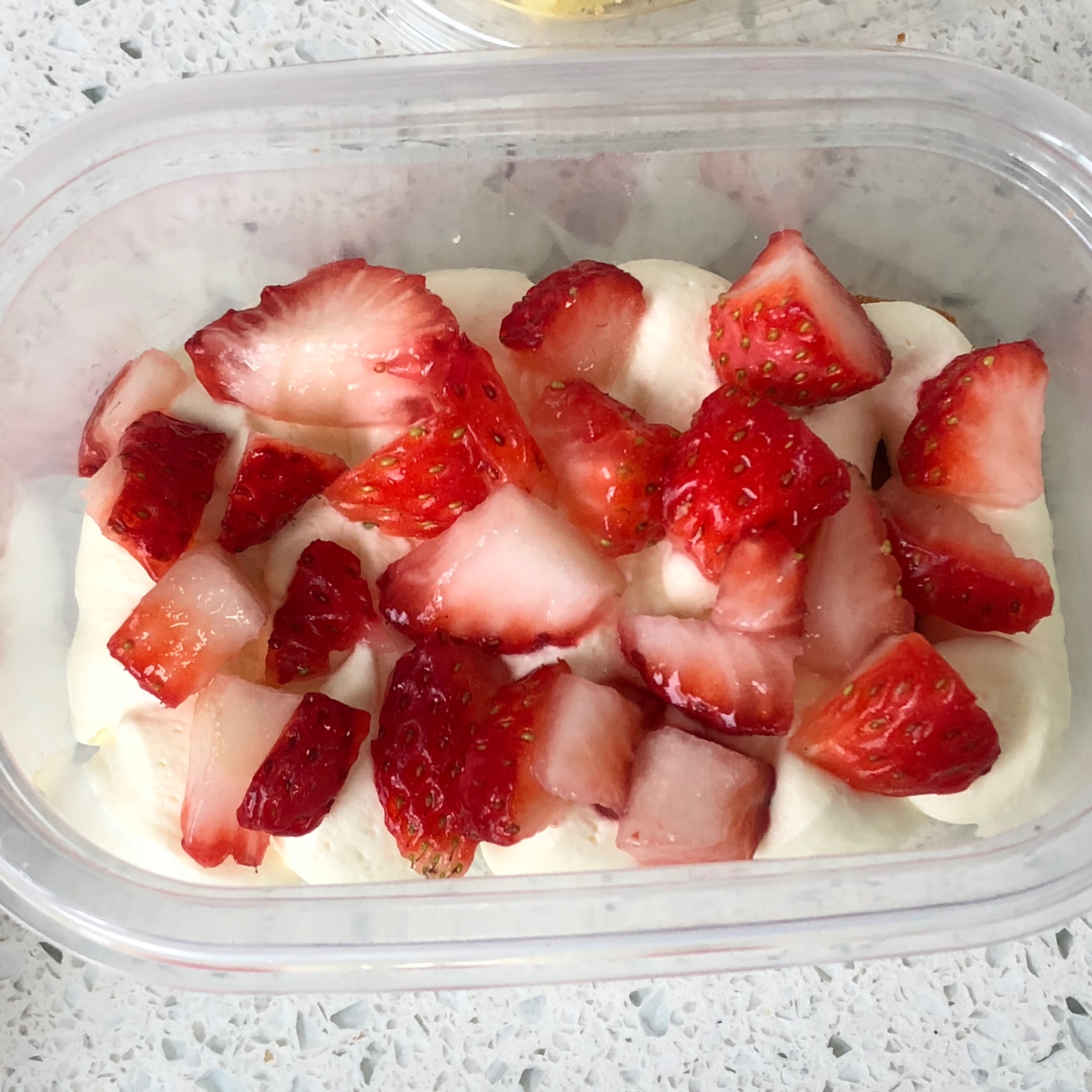 🍓高颜值草莓盒子蛋糕『简单快手』超详细的做法 步骤21