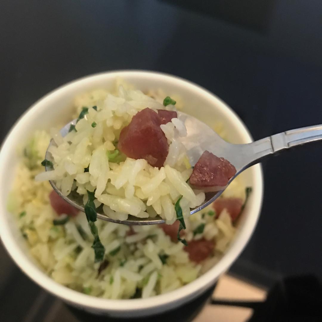 腊肠黄金炒饭