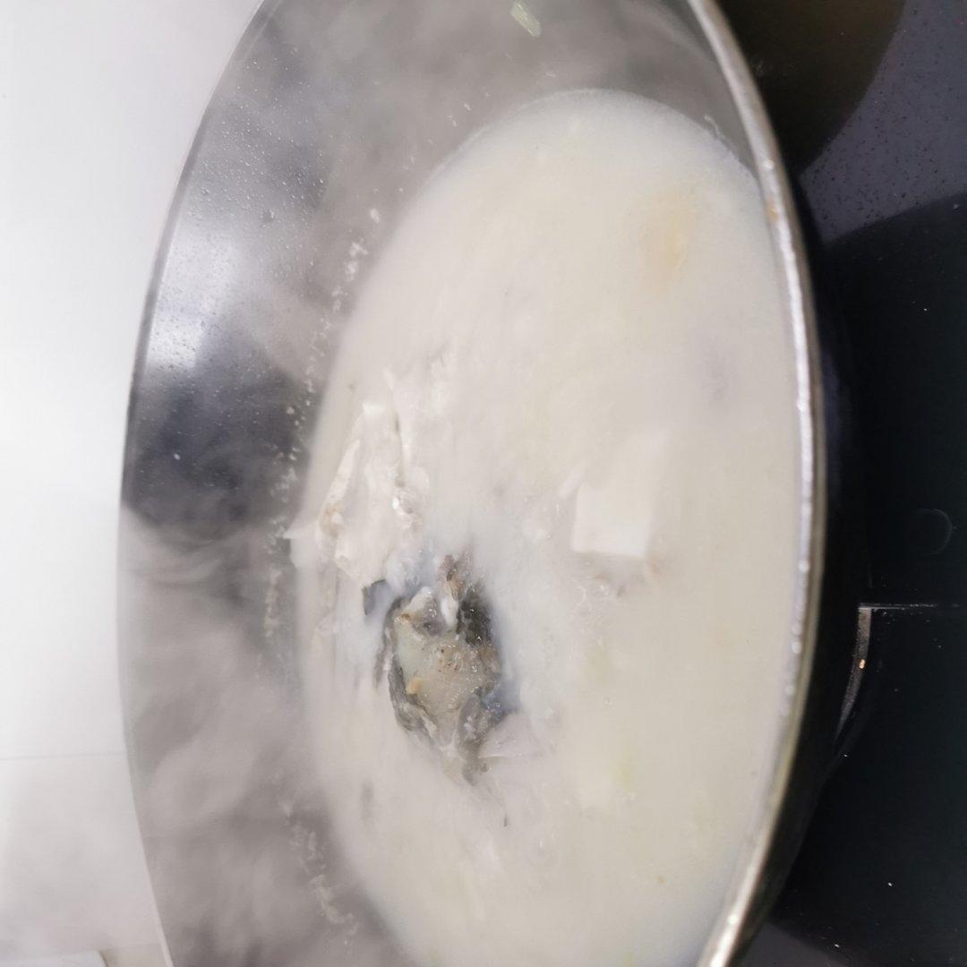 鱼头豆腐汤