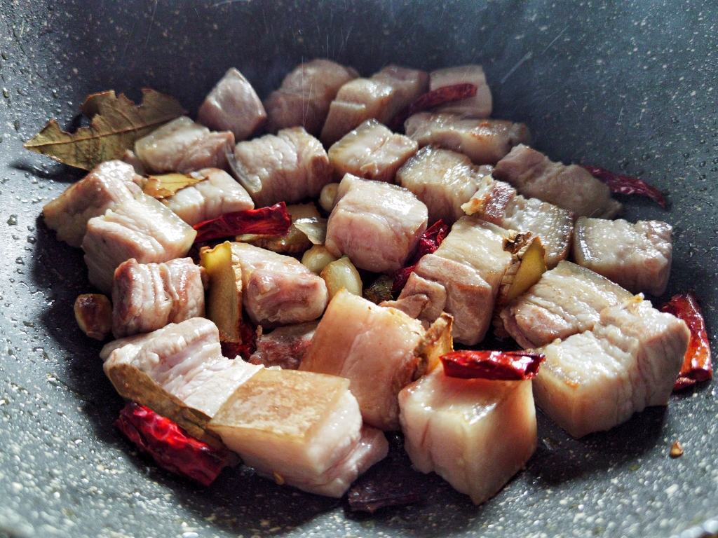 ㊙️年味‼️干豆角红烧肉‼️肥而不腻的做法 步骤4