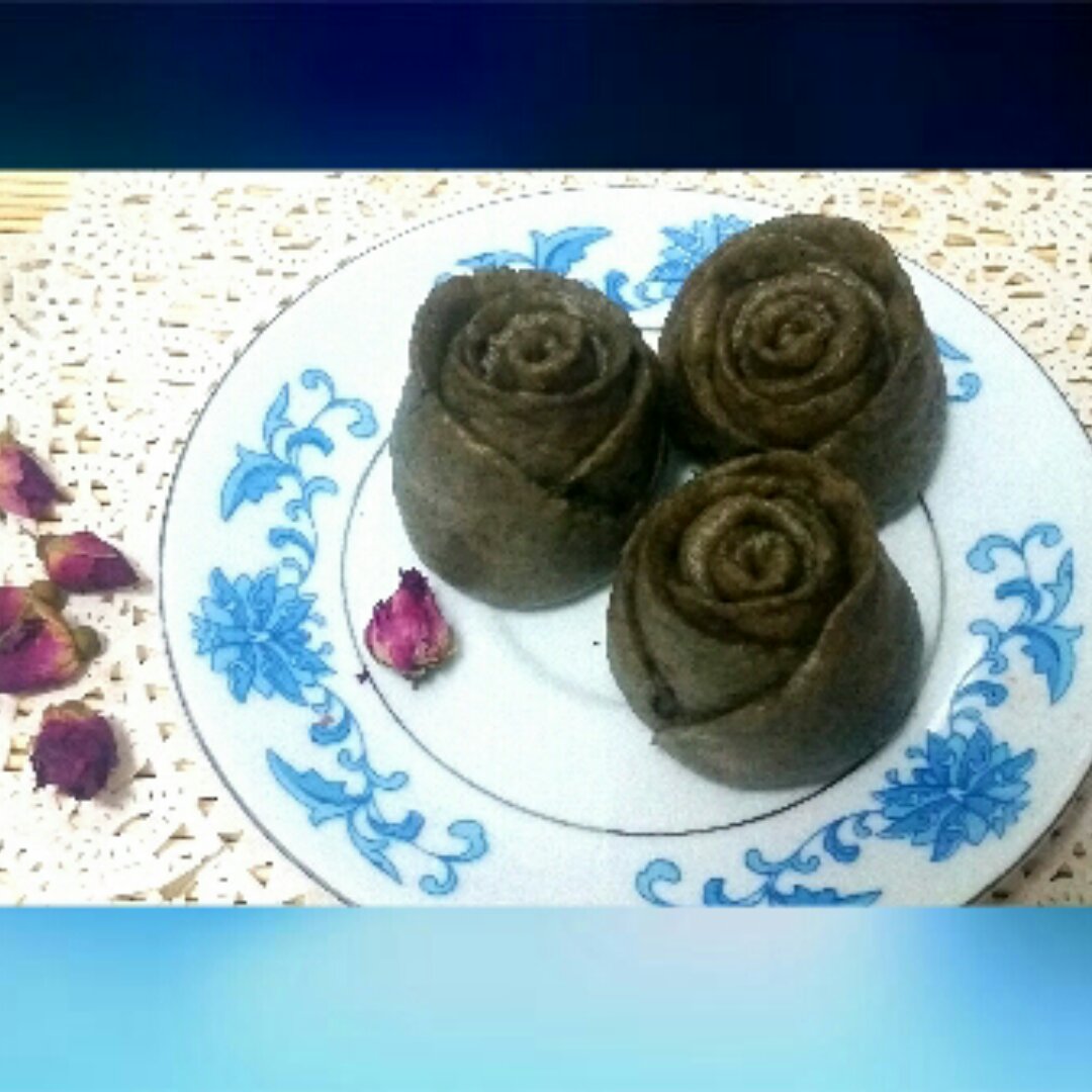 牛奶黑芝麻玫瑰馒头