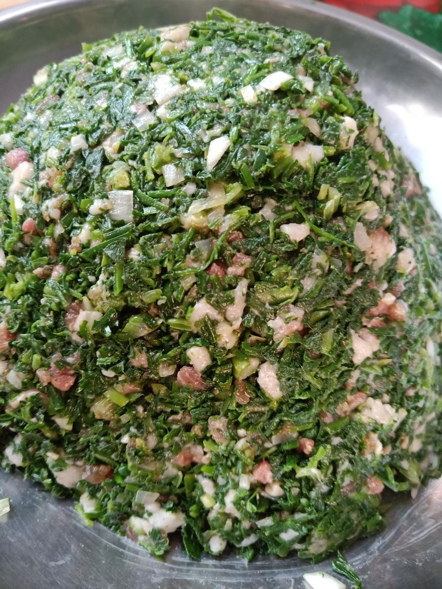 荠菜猪肉饺子的做法