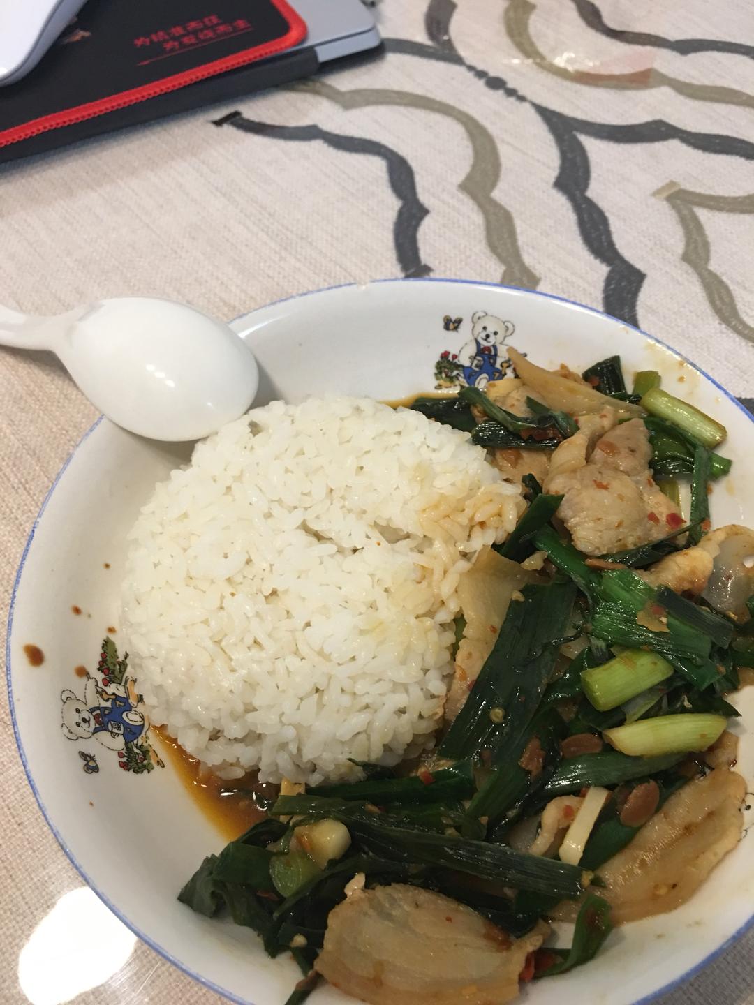 回锅肉盖浇饭的做法