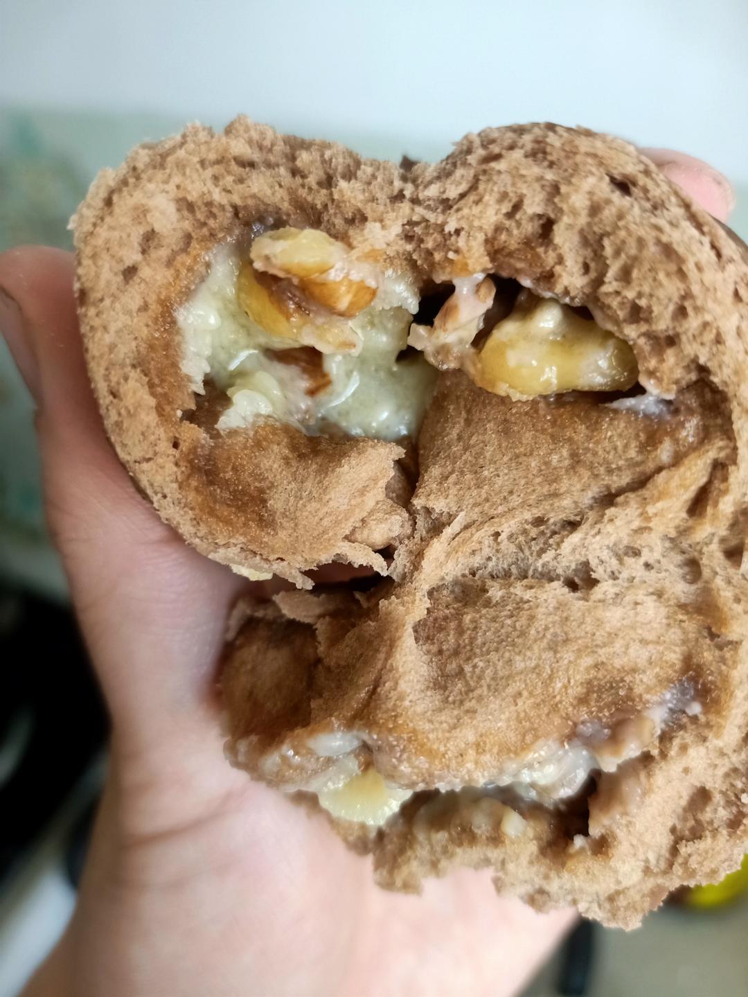 一定要尝试的美味流沙核桃包