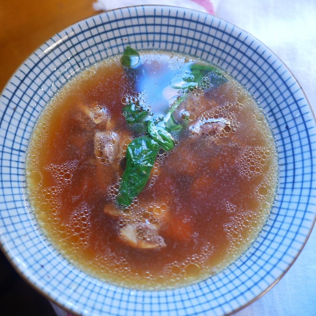 罗勒蒜味牛排汤