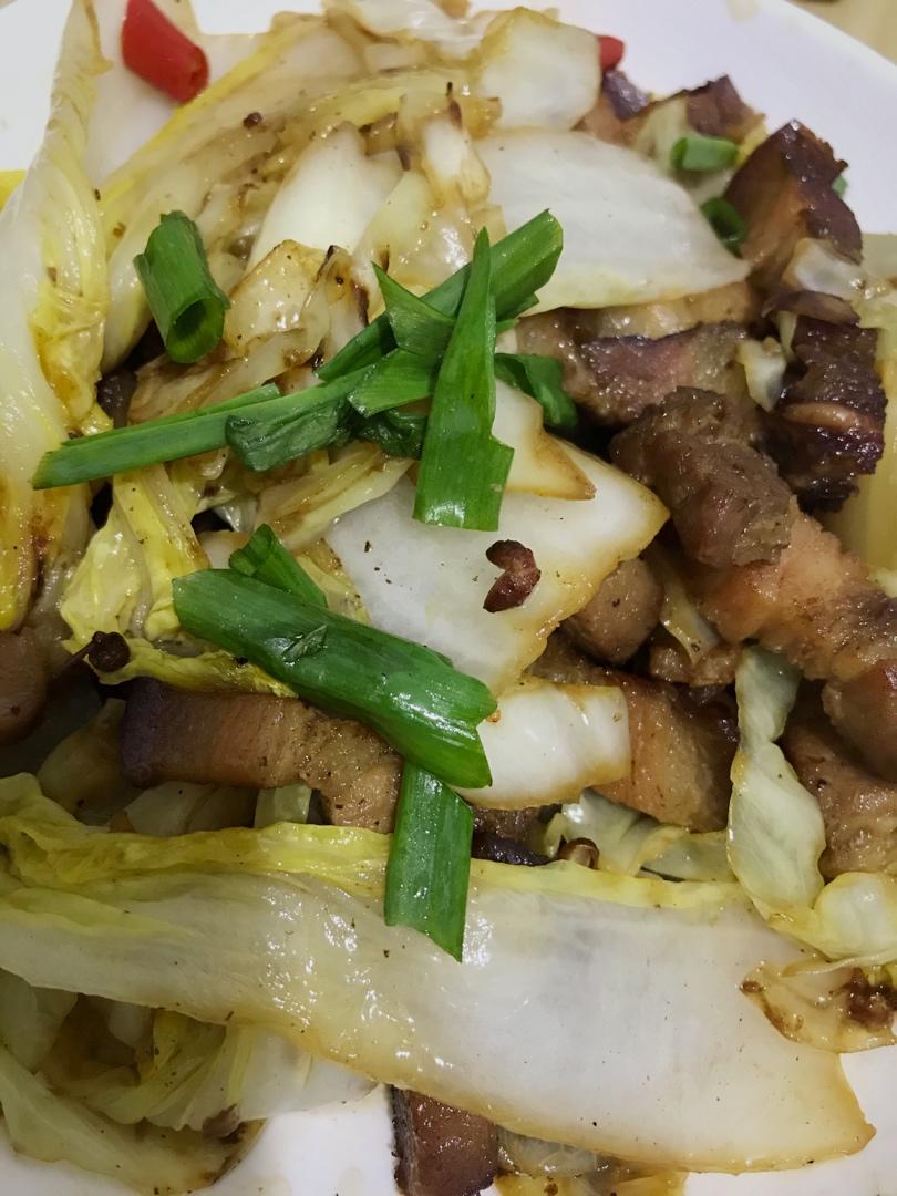 夺饭腊肉炒白菜