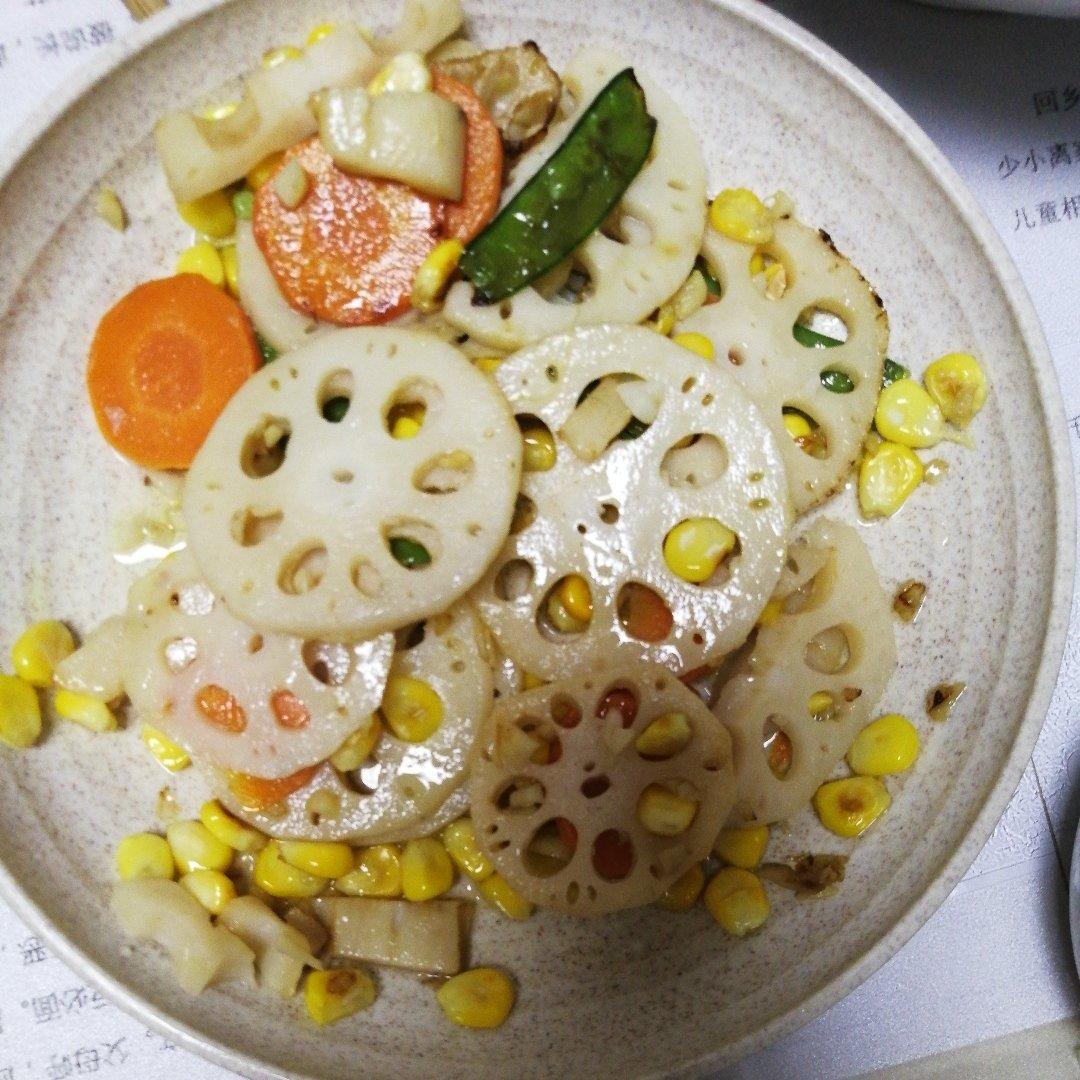 素菜也可以这么美—荷塘小炒