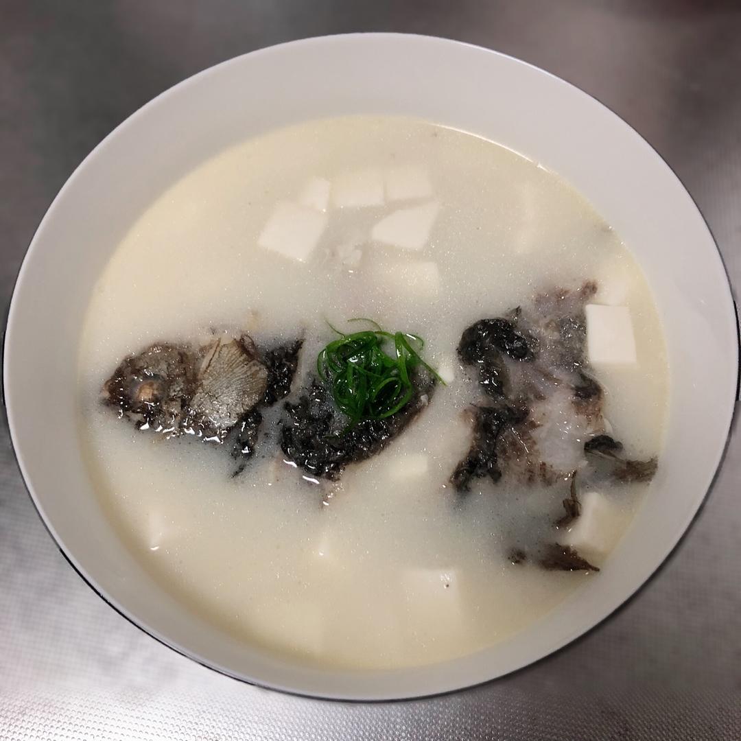 【鲫鱼豆腐汤】