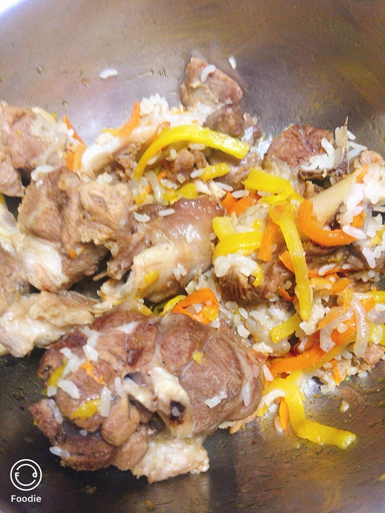 新疆抓饭（电饭锅版）的做法