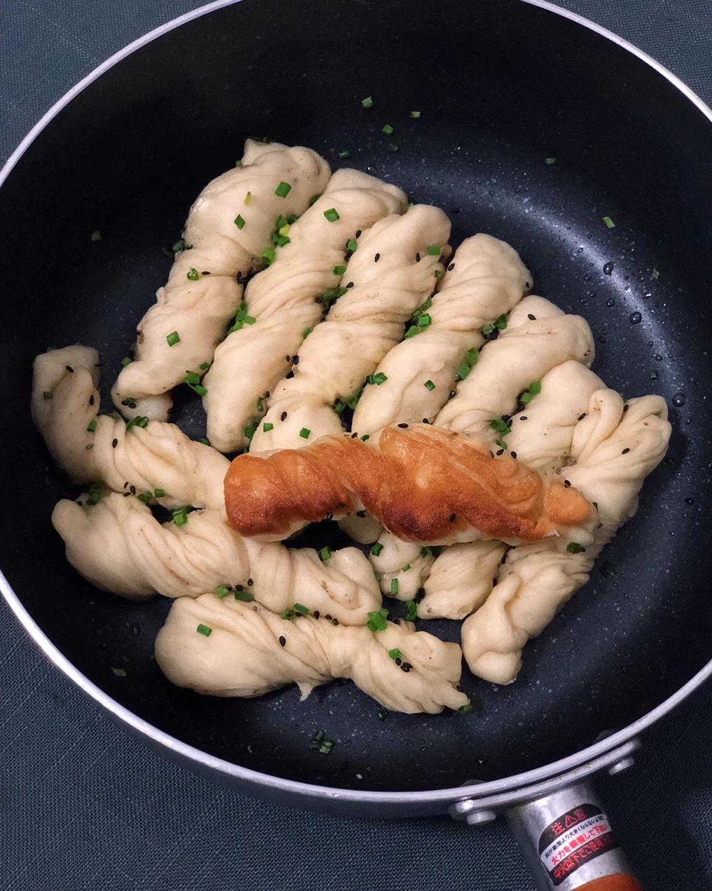 一定要做！—煎卷子【生煎花卷】