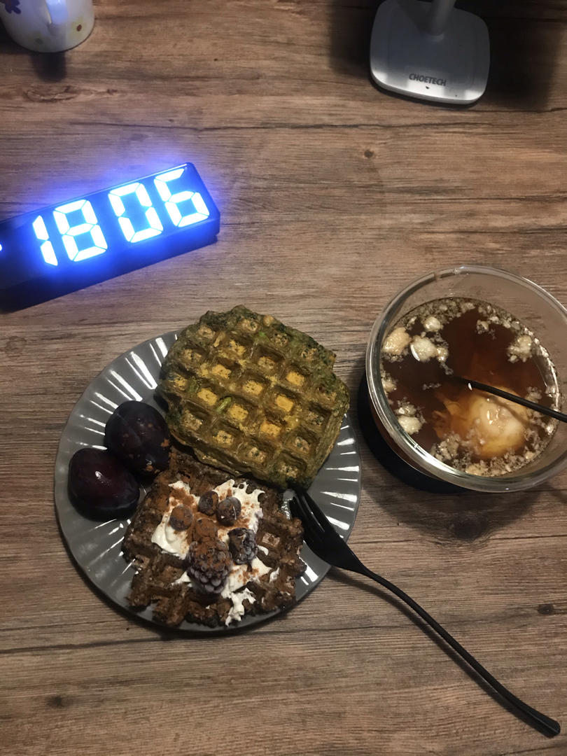 羽衣甘蓝燕麦松饼