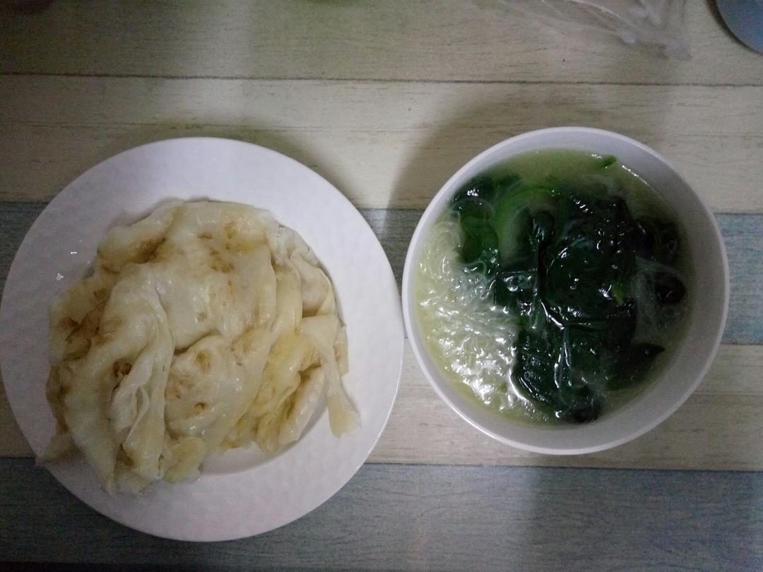 菠菜肉丸粉丝汤