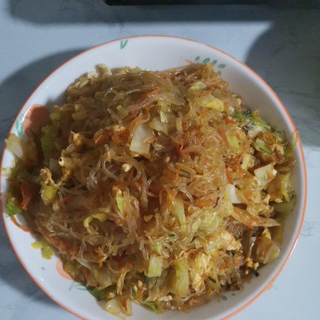 包菜鸡蛋炒粉丝