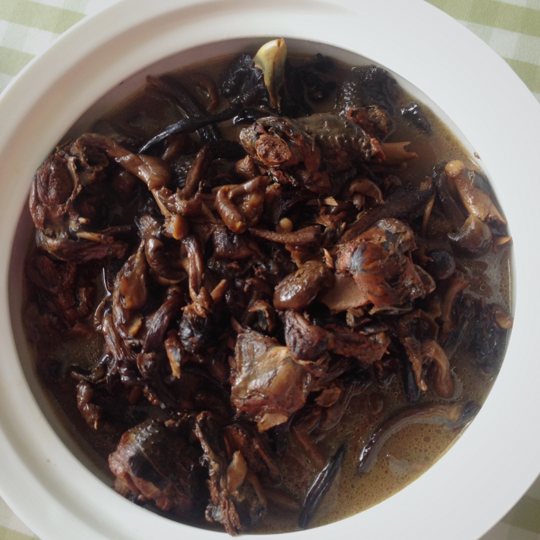 小鸡炖蘑菇