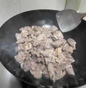 广式萝卜羊肉煲的做法 步骤5