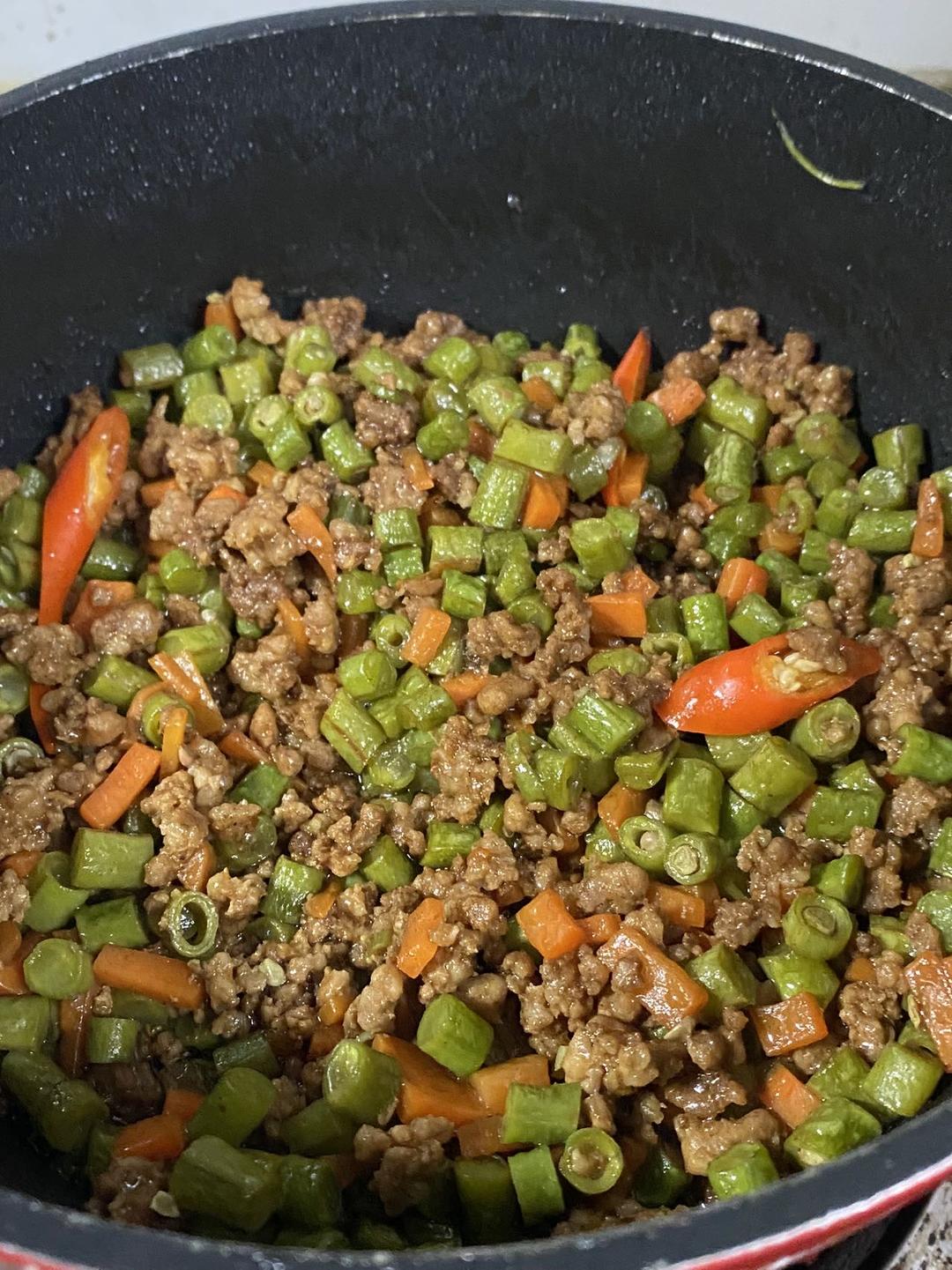 肉沫豆角下饭菜