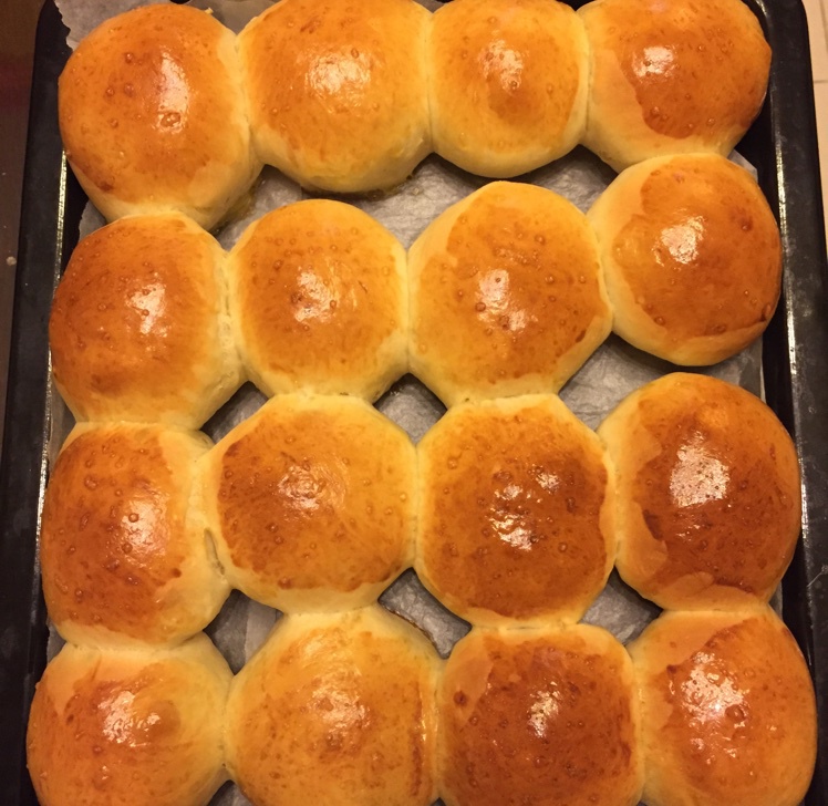 大人小孩都爱不释口的【蜂蜜牛奶小餐包】