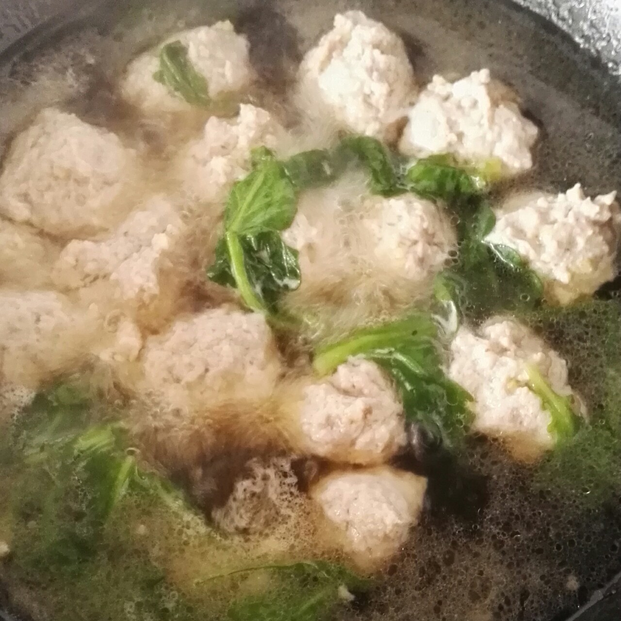 老少皆喜爱的粉丝肉丸子汤