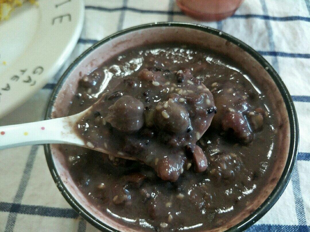 豆浆杂粮粥（别名：回归正轨粥）丨健康·三餐
