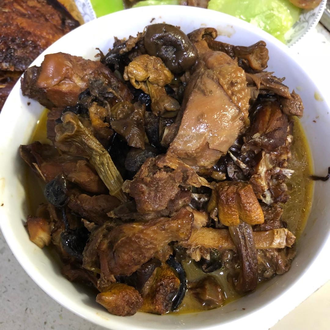 小鸡炖蘑菇