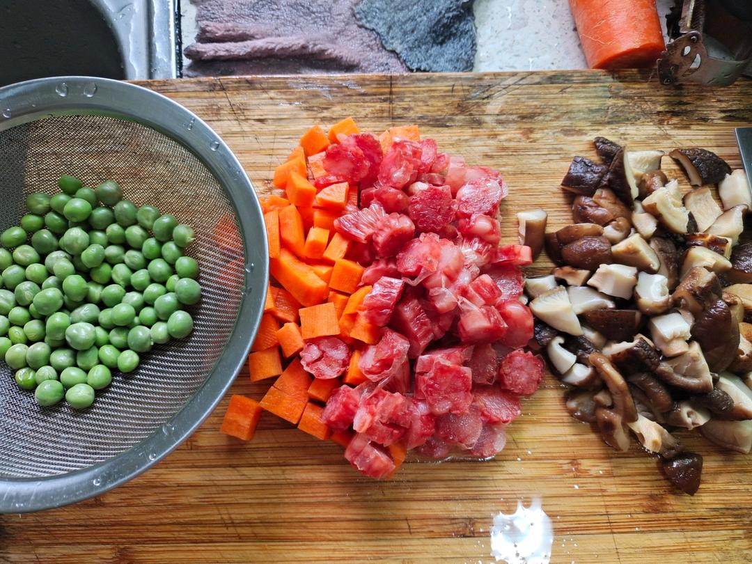 懒人电饭锅香肠焖饭/煲仔饭