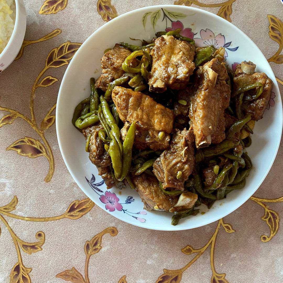 老饭骨教的豆角炖排骨（自留）