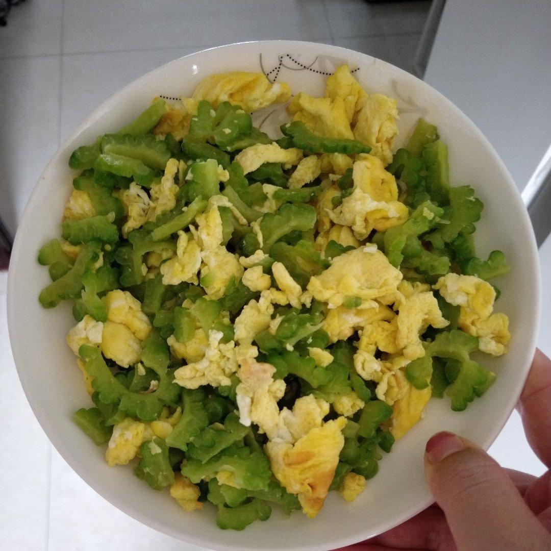 苦瓜炒鸡蛋