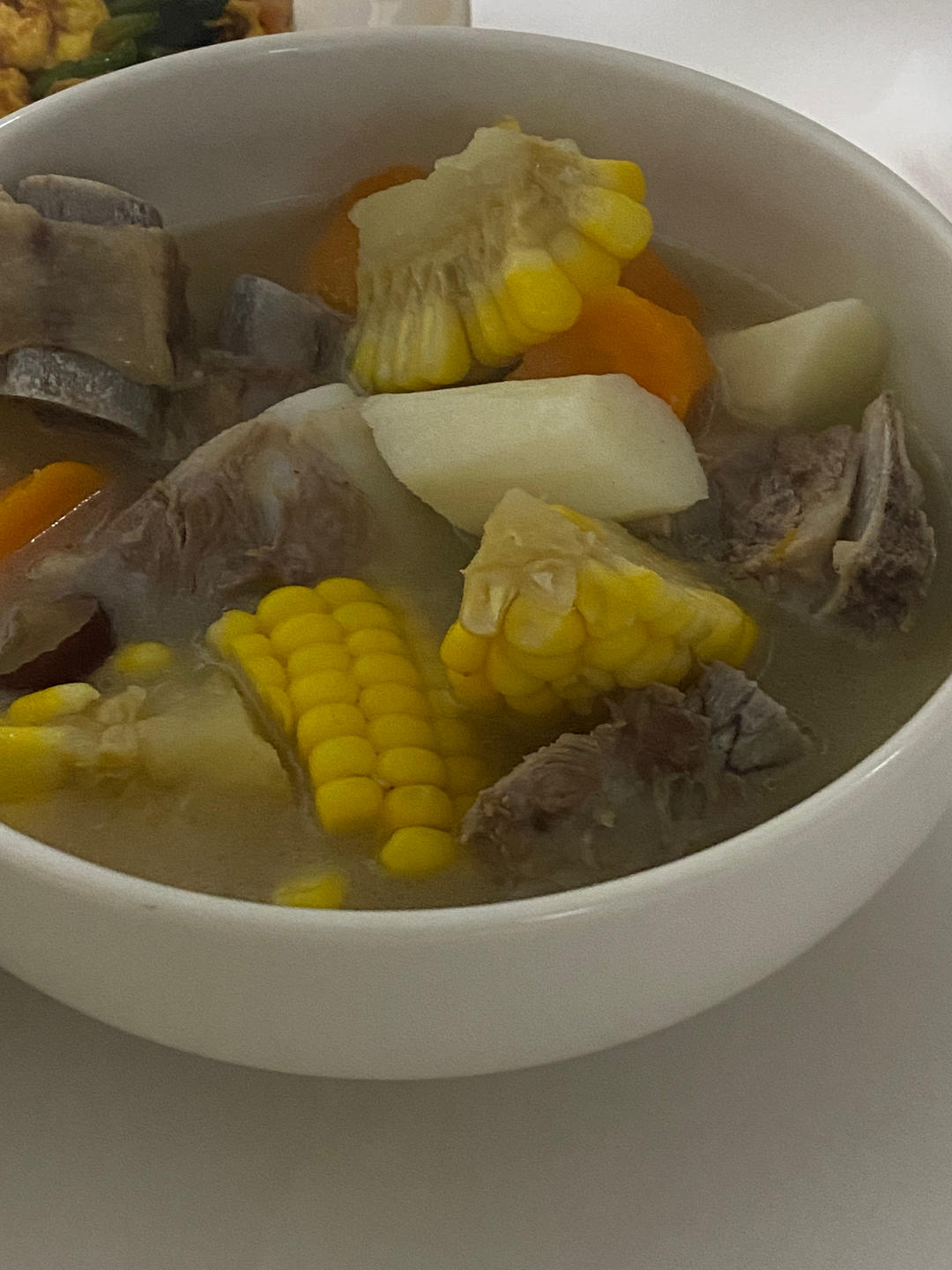 连吃三碗的玉米山药排骨汤