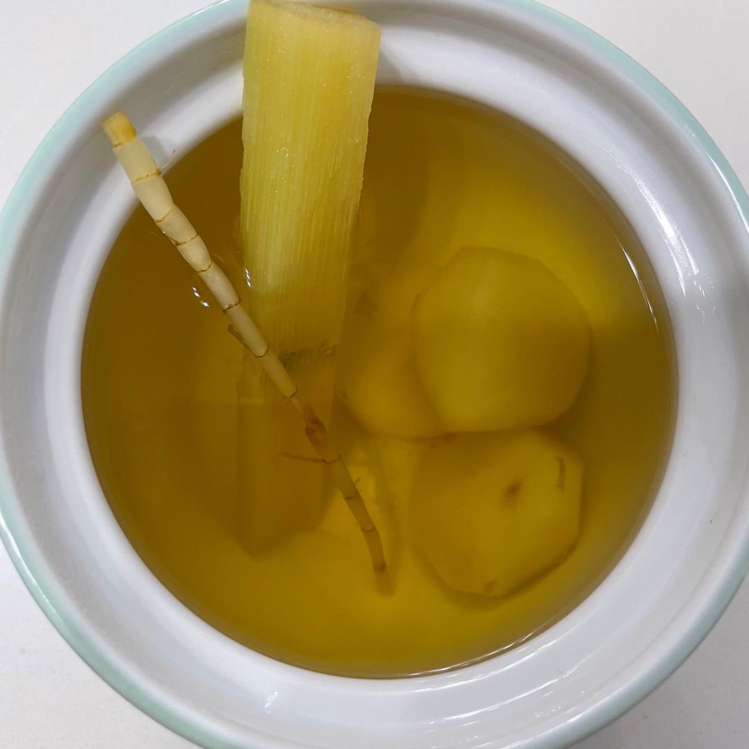 竹蔗马蹄茅根水的做法