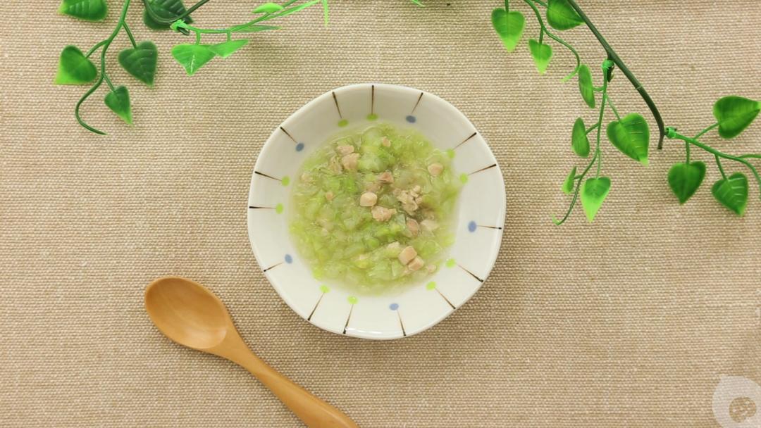 【9-11个月辅食：白菜炖鸡肉】