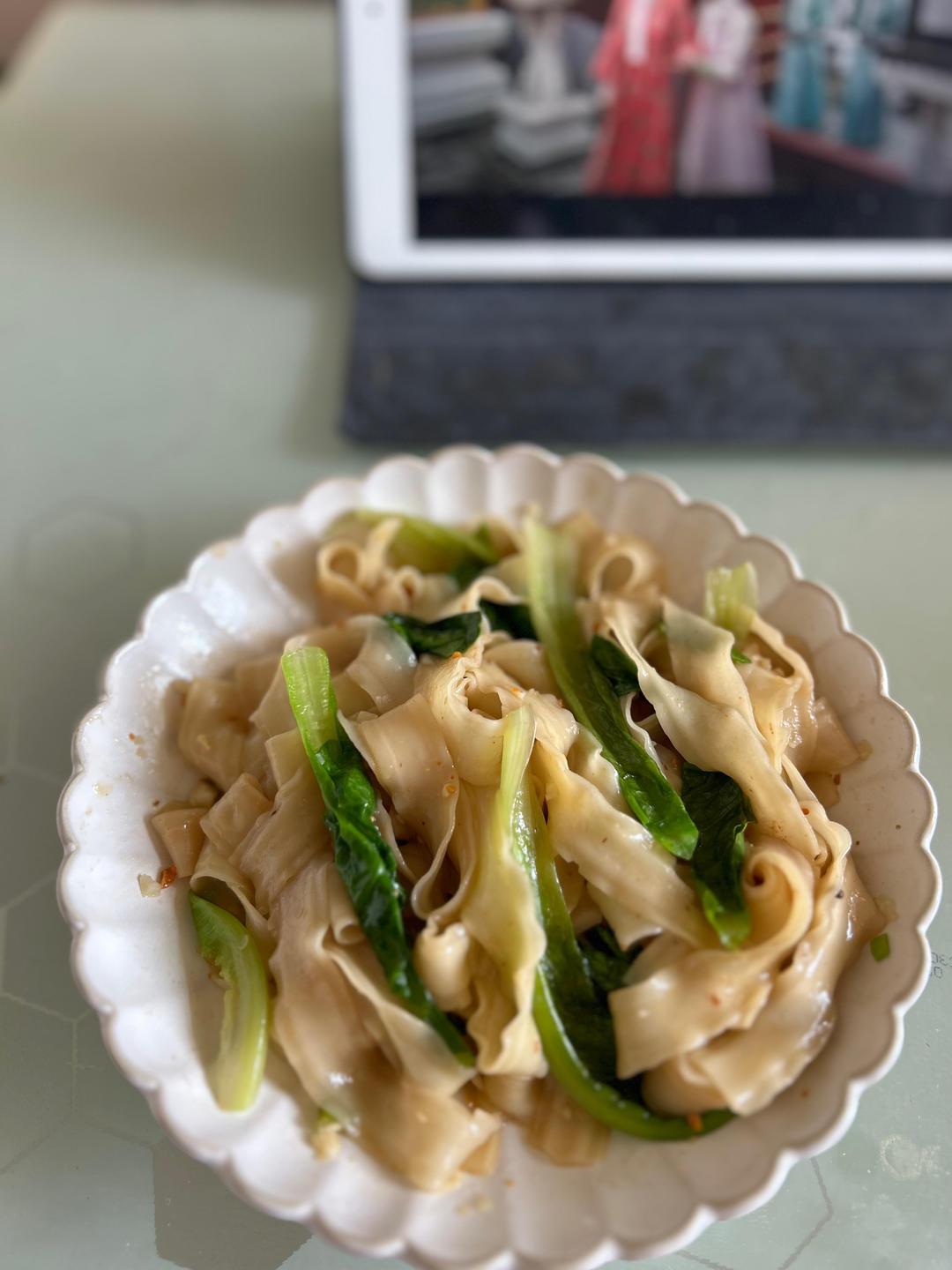 十分钟就能吃上的超简单油泼面