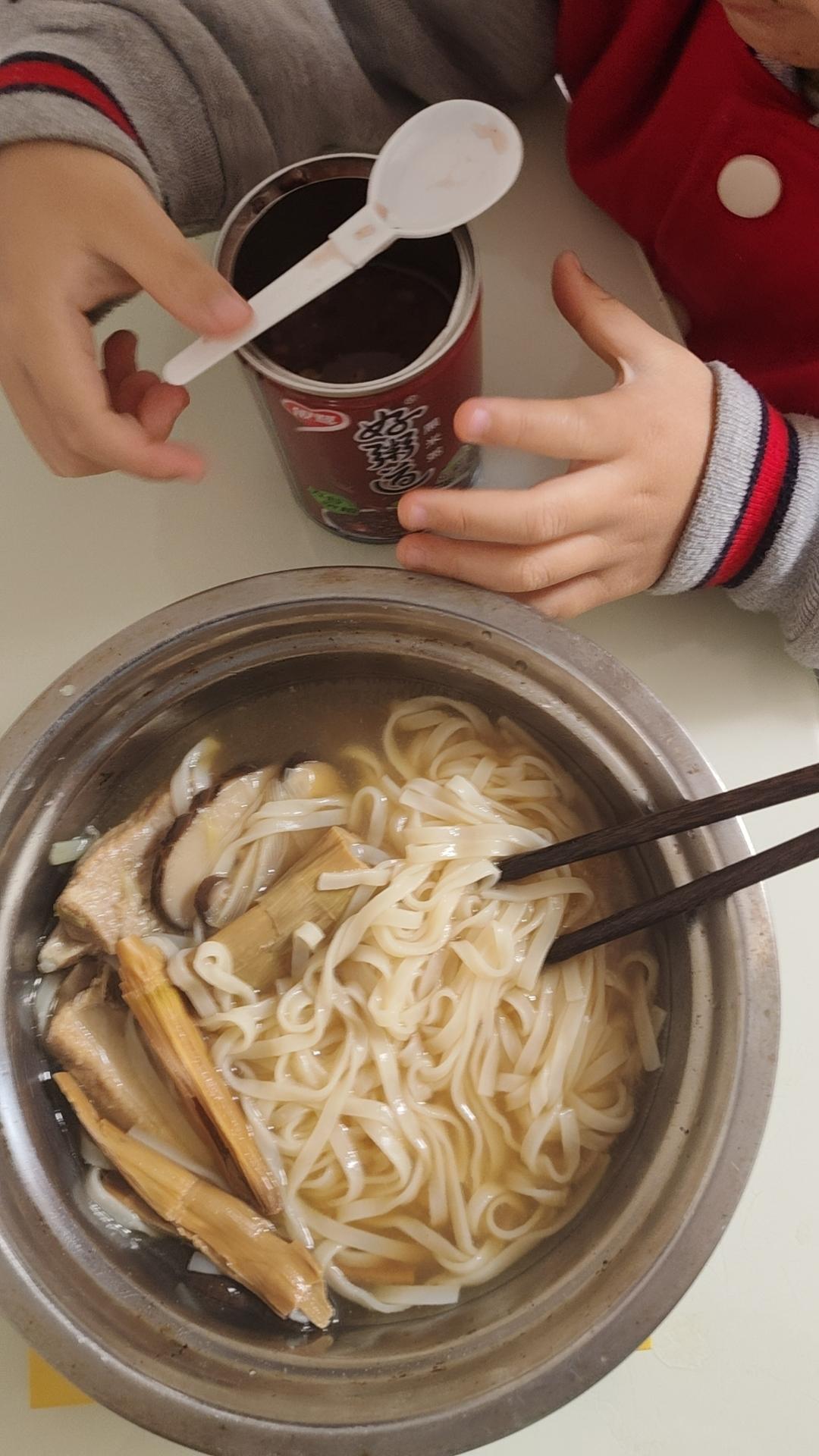 排骨汤面