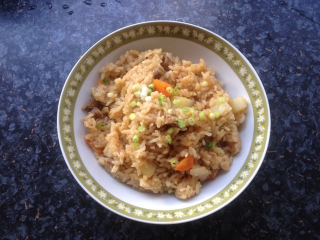 喷香羊肉焖饭