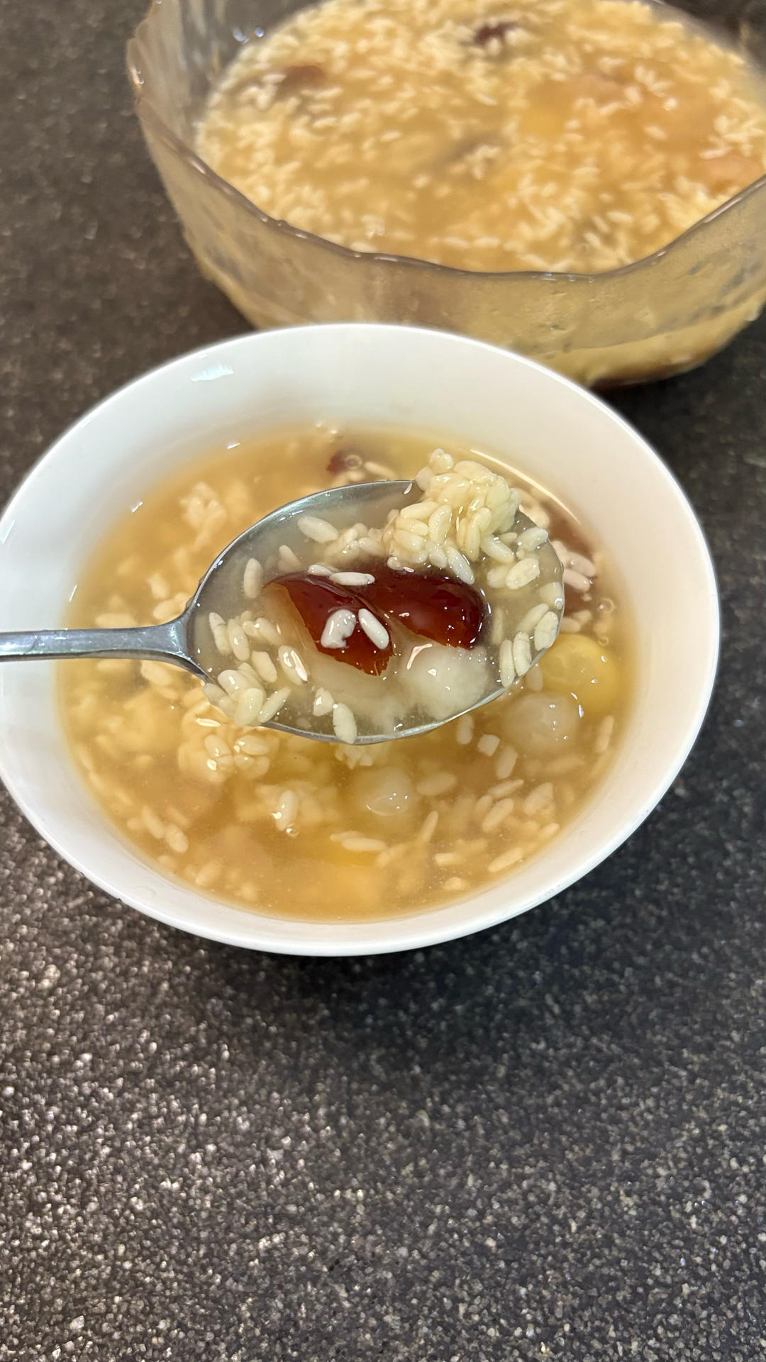 红枣桂圆莲子醪糟汤的做法