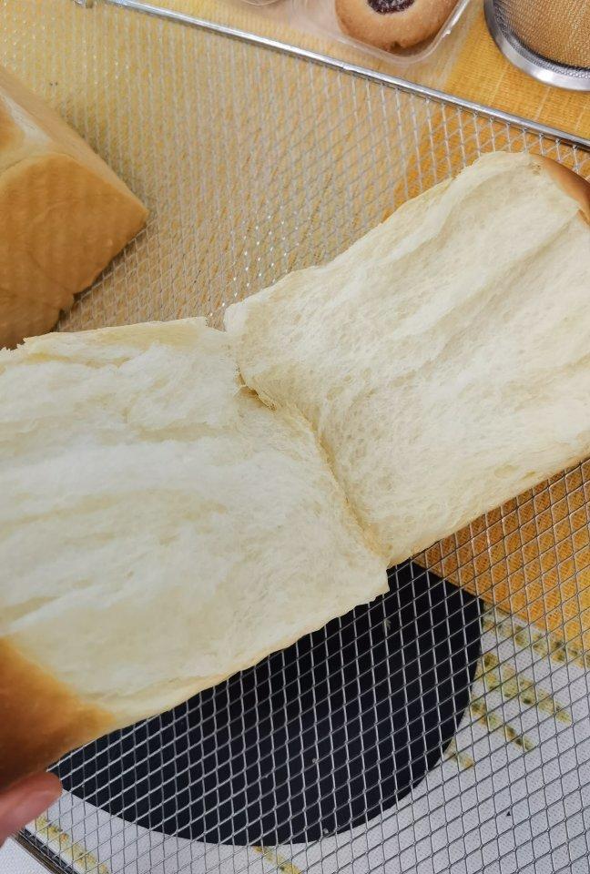 🍞消耗淡奶油吐司｜无黄油｜软绵绵｜奶香浓郁