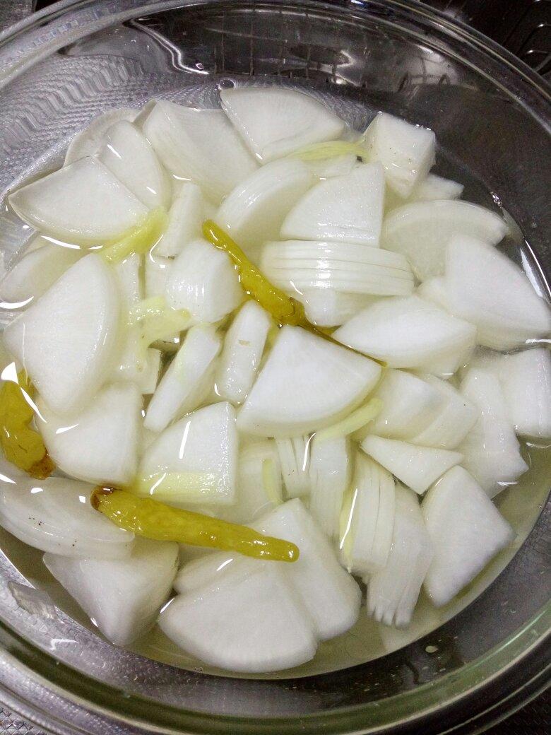 酸嘢 ，嘎嘣脆哦！