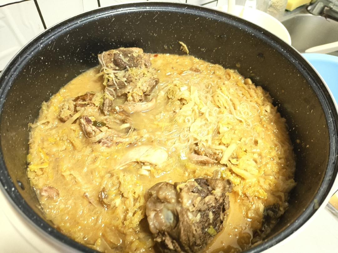 东北菜【排骨酸菜炖粉条】