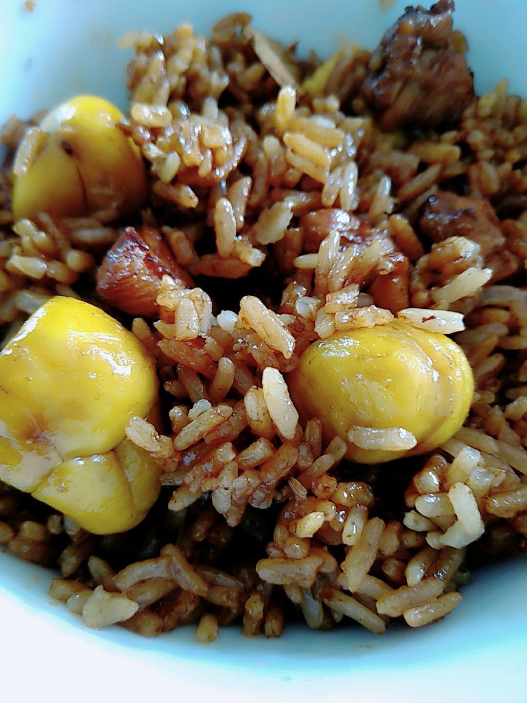 【电饭煲板栗鸡腿焖饭】